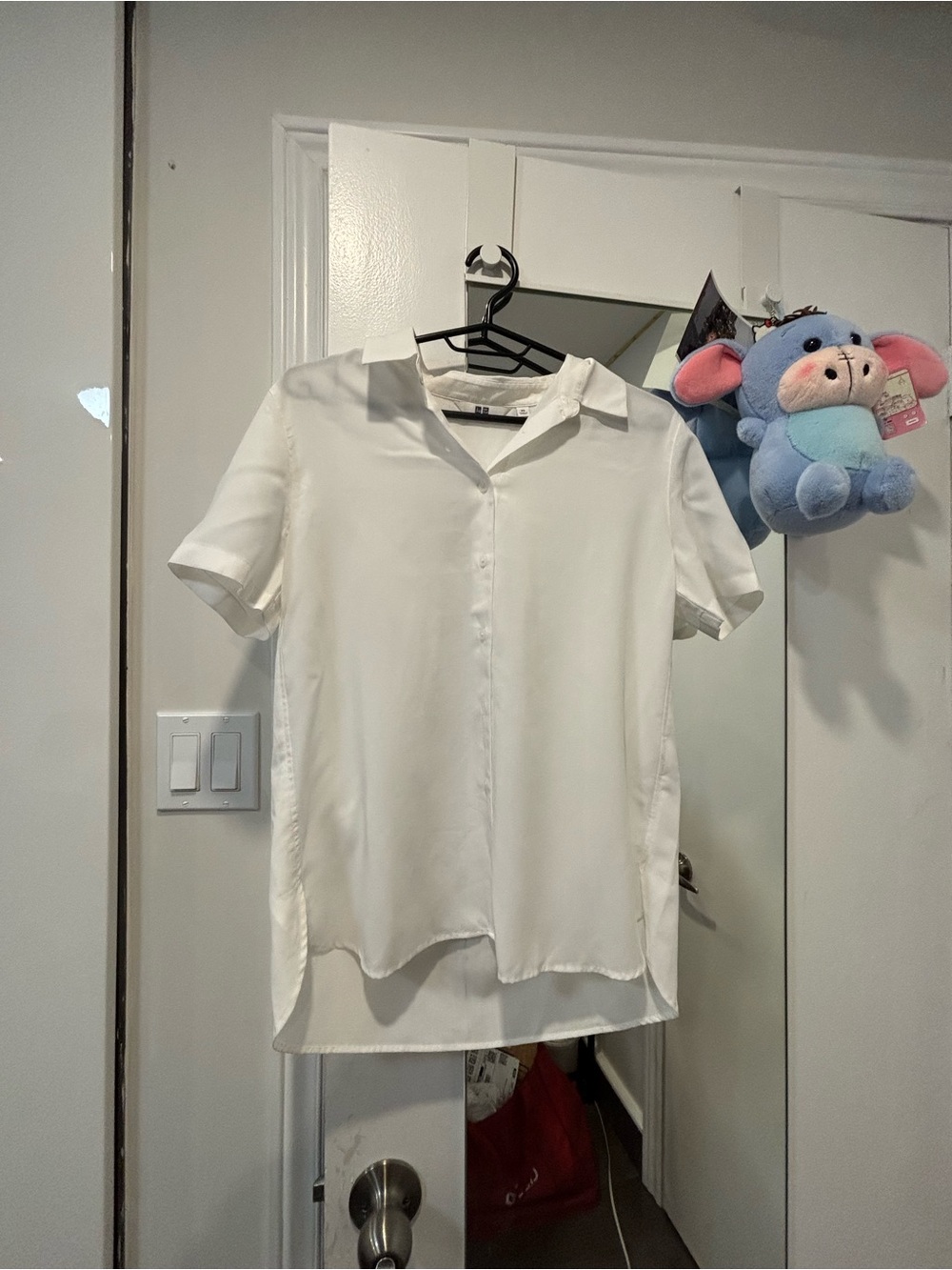 Women's Short-Sleeve Button-Up Shirt in White